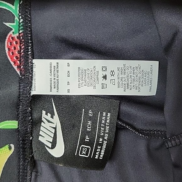 Nike Sportswear Fruit Printed High-Waisted Leggings Womens Active Leggings - Picture 6 of 8
